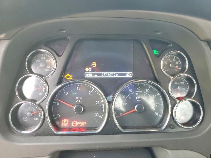 2016 Peterbilt Tractor 2016 Peterbilt 579 Semi Truck