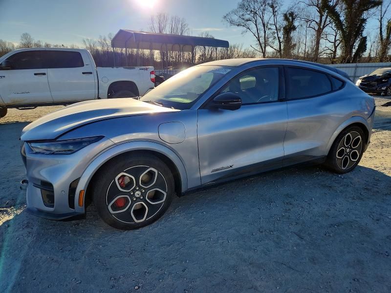 2022 Ford Mustang Mach-e gt
