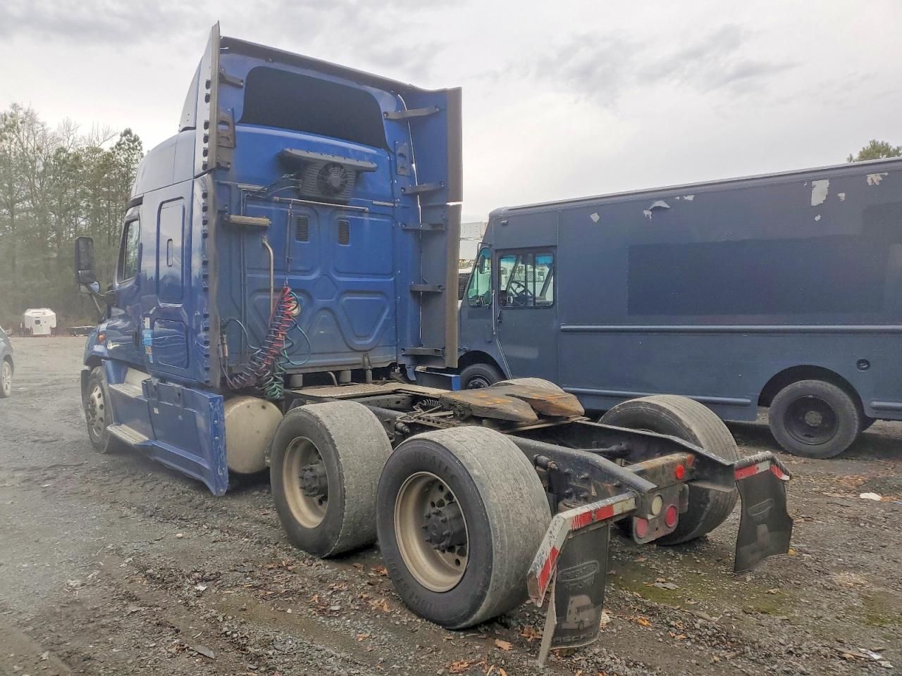 2016 Freightliner Cascadia 113