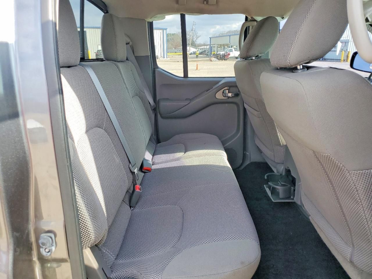 2016 Nissan Frontier sv