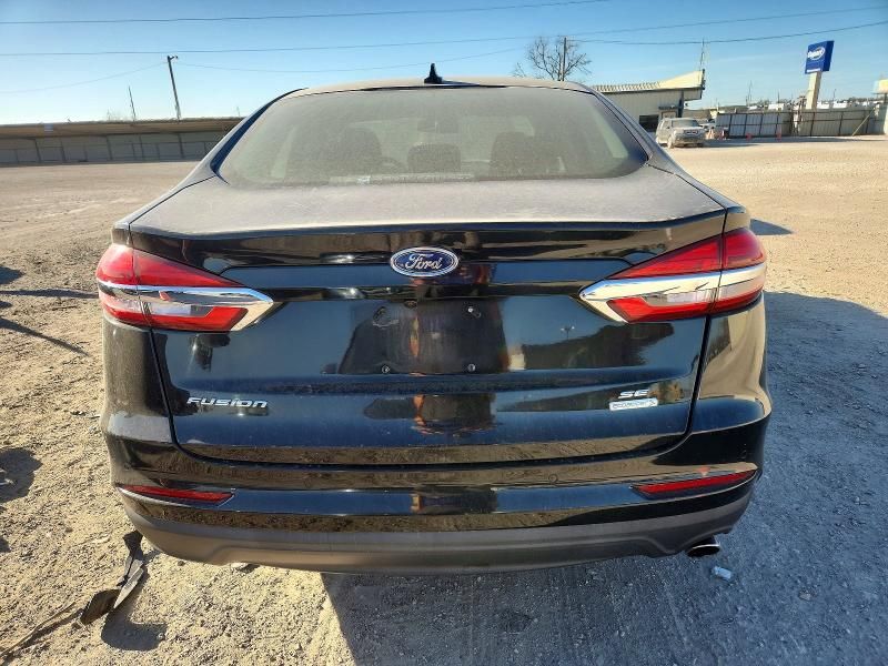 2020 Ford Fusion se