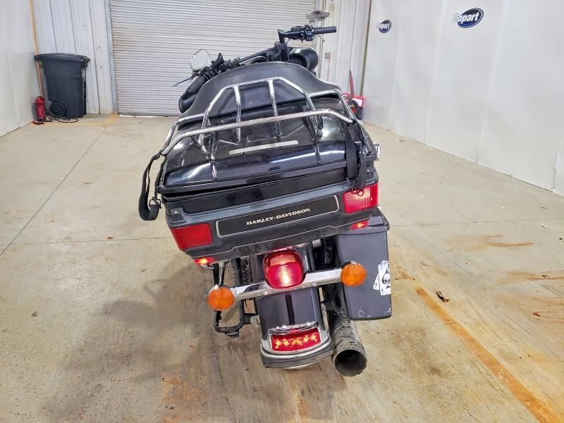 2011 Harley-Davidson Flhtk