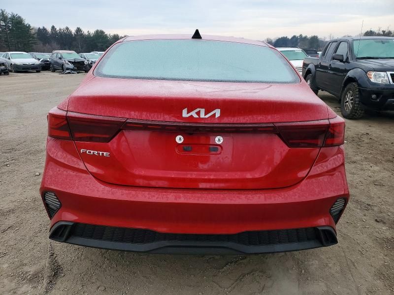 2024 KIA Forte lx