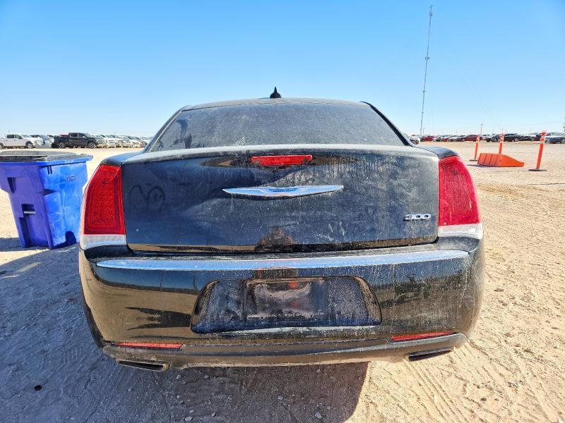 2018 Chrysler 300 Touring