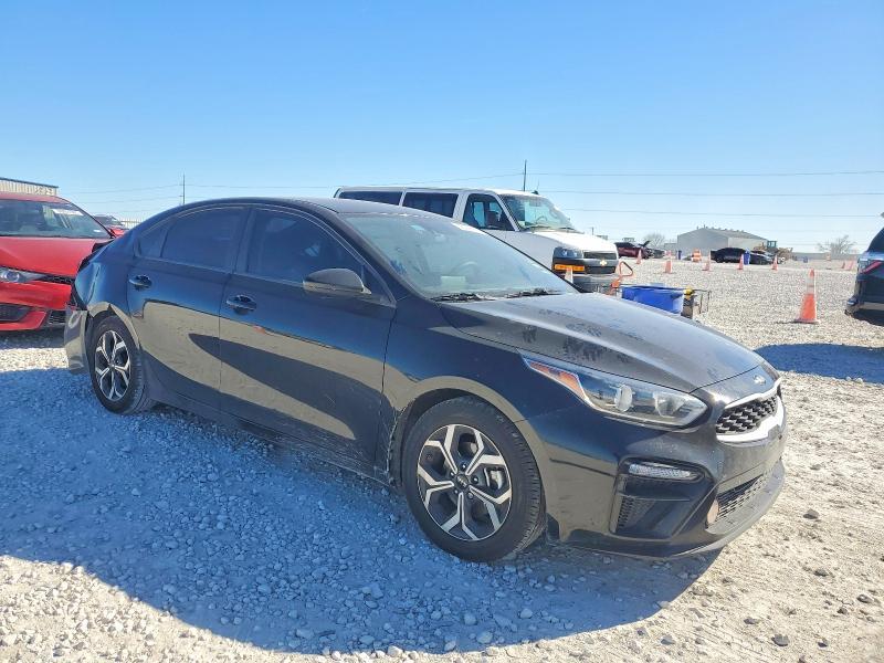 2021 KIA Forte fe