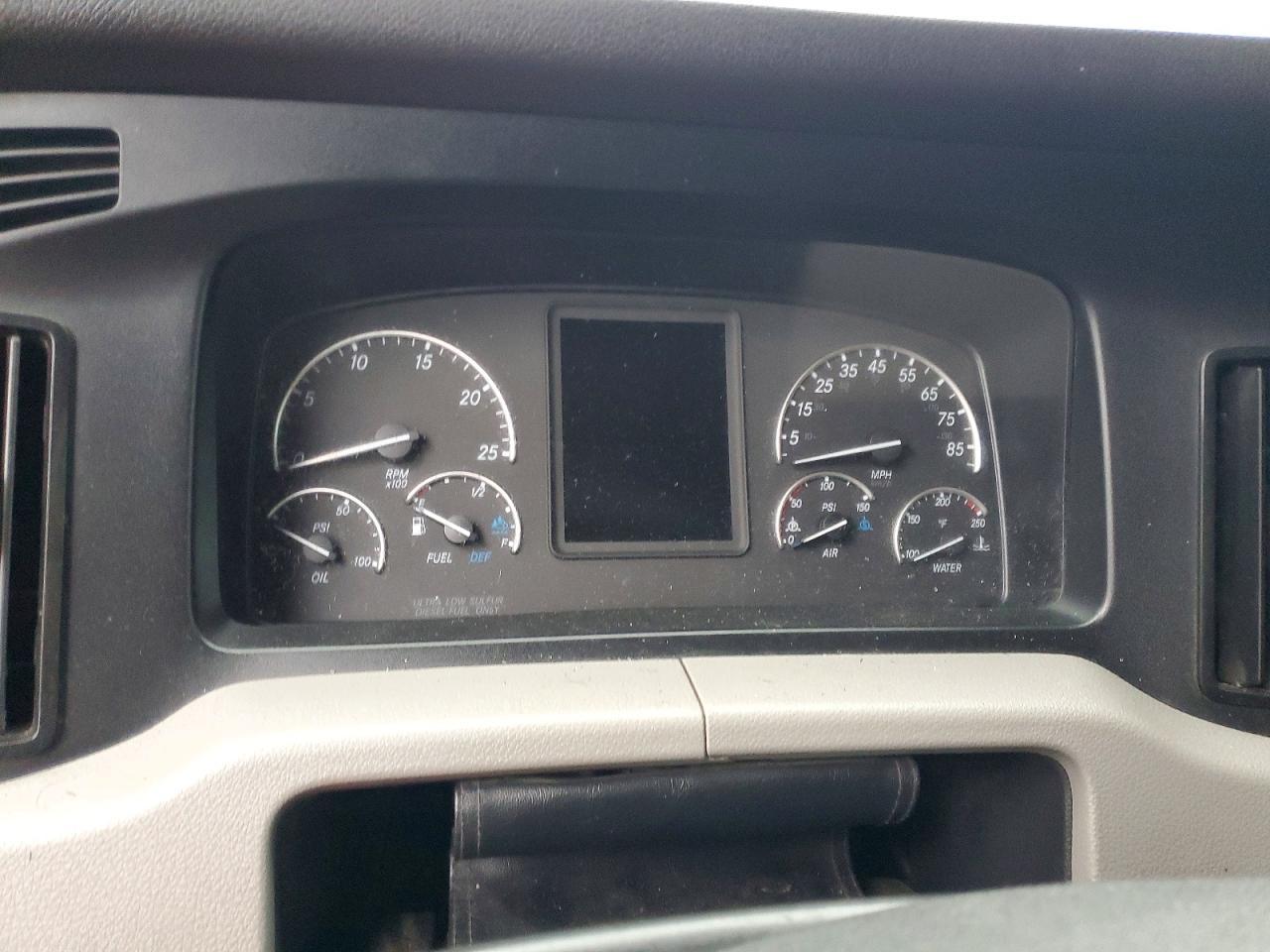 2020 Freigliner Cascadia 126