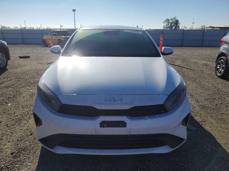 2024 KIA Forte lx