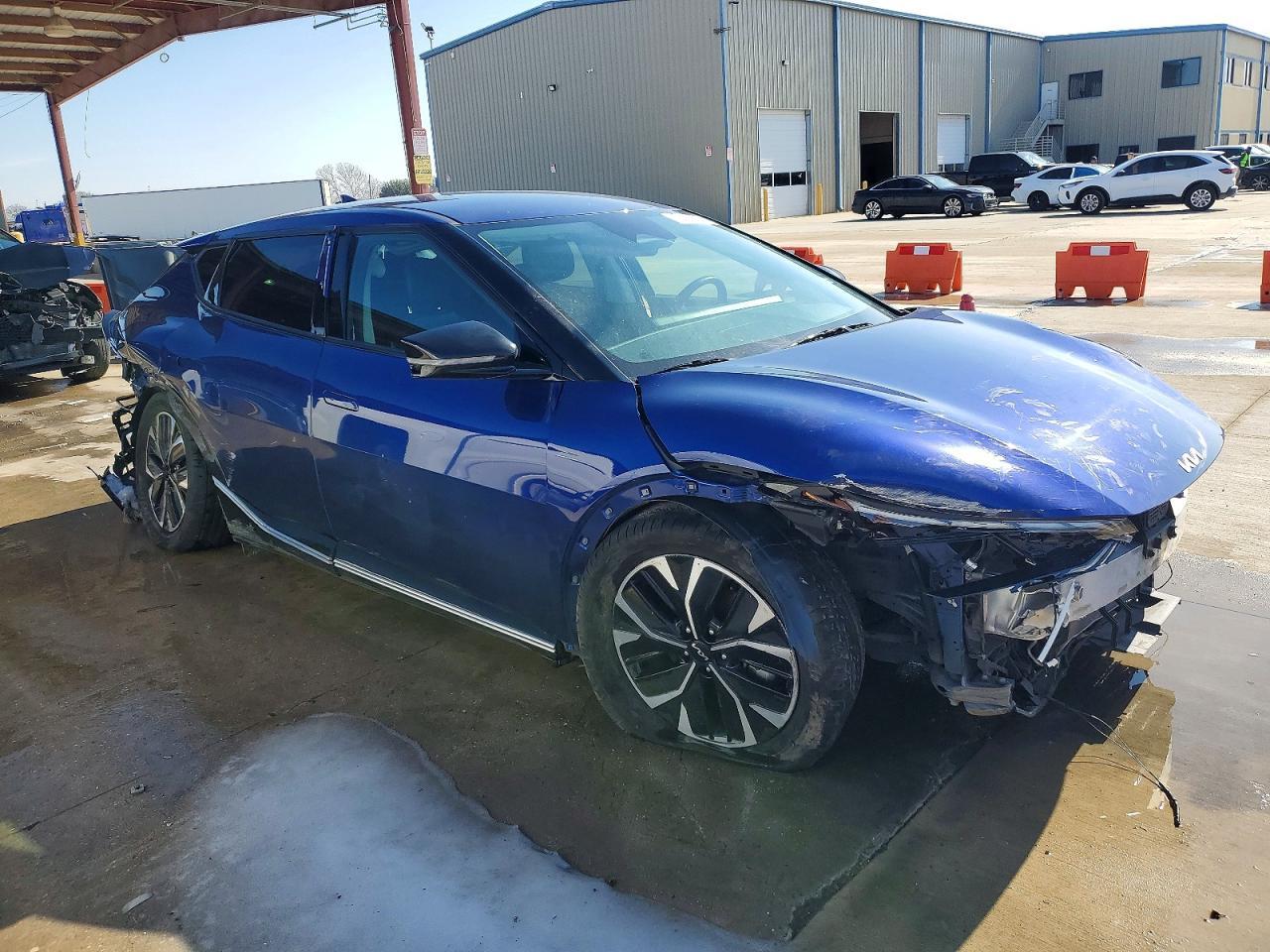 2024 KIA EV6 Wind