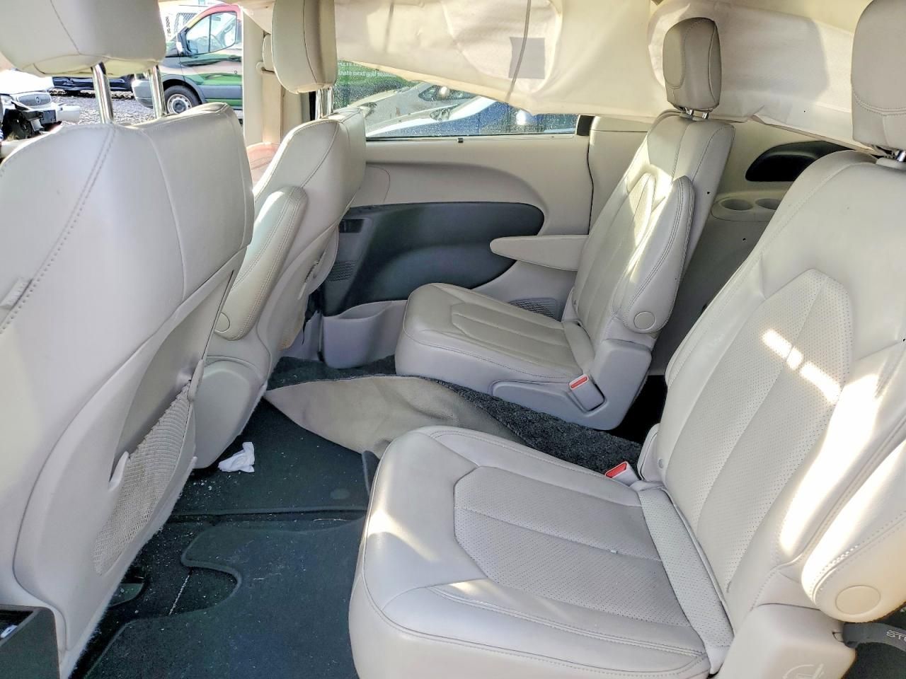 2021 Chrysler Voyager lxi