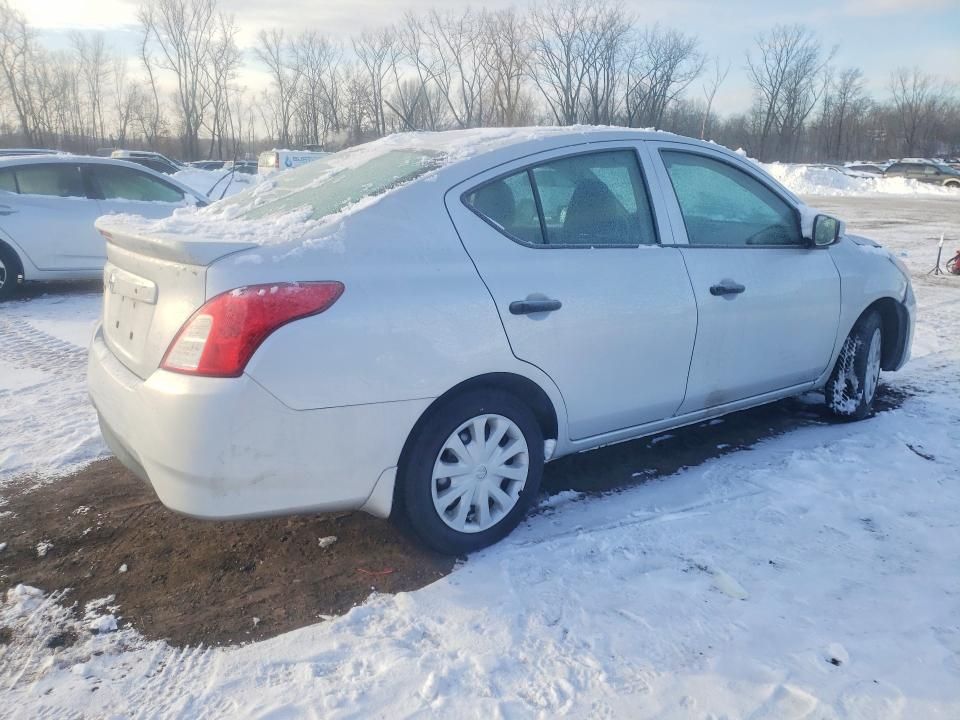 2018 Nissan Versa s Plus
