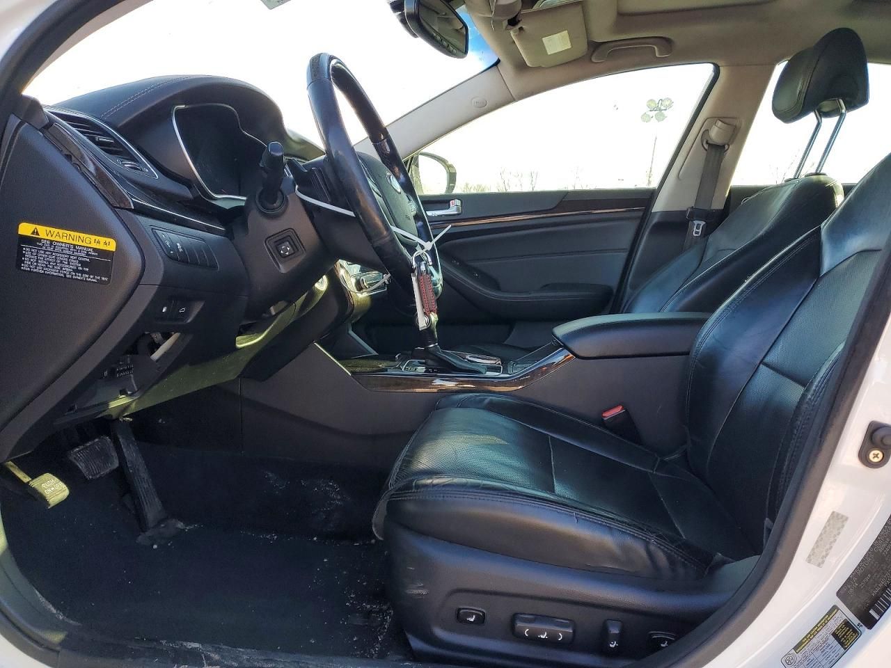 2015 KIA Cadenza Premium