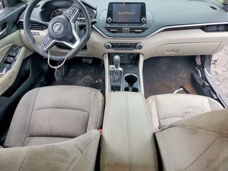 2021 Nissan Altima sv