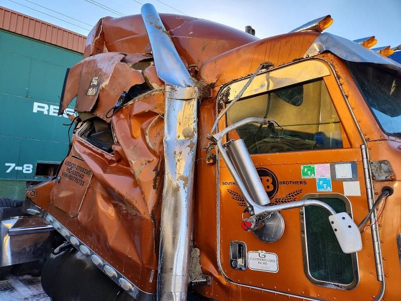 2009 Peterbilt Tractor 2009 Peterbilt 386 Semi Truck