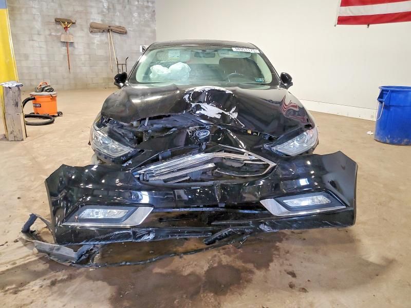 2017 Ford Fusion se Hybrid