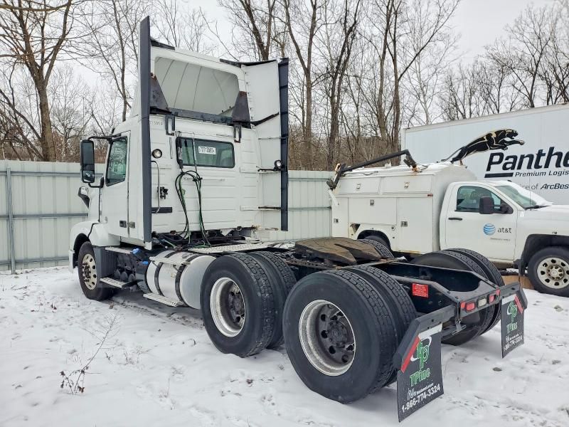 2015 Volvo Vnl Semi Truck