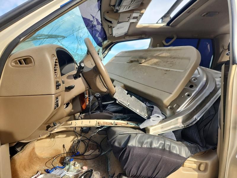 1999 Nissan Pathfinder xe