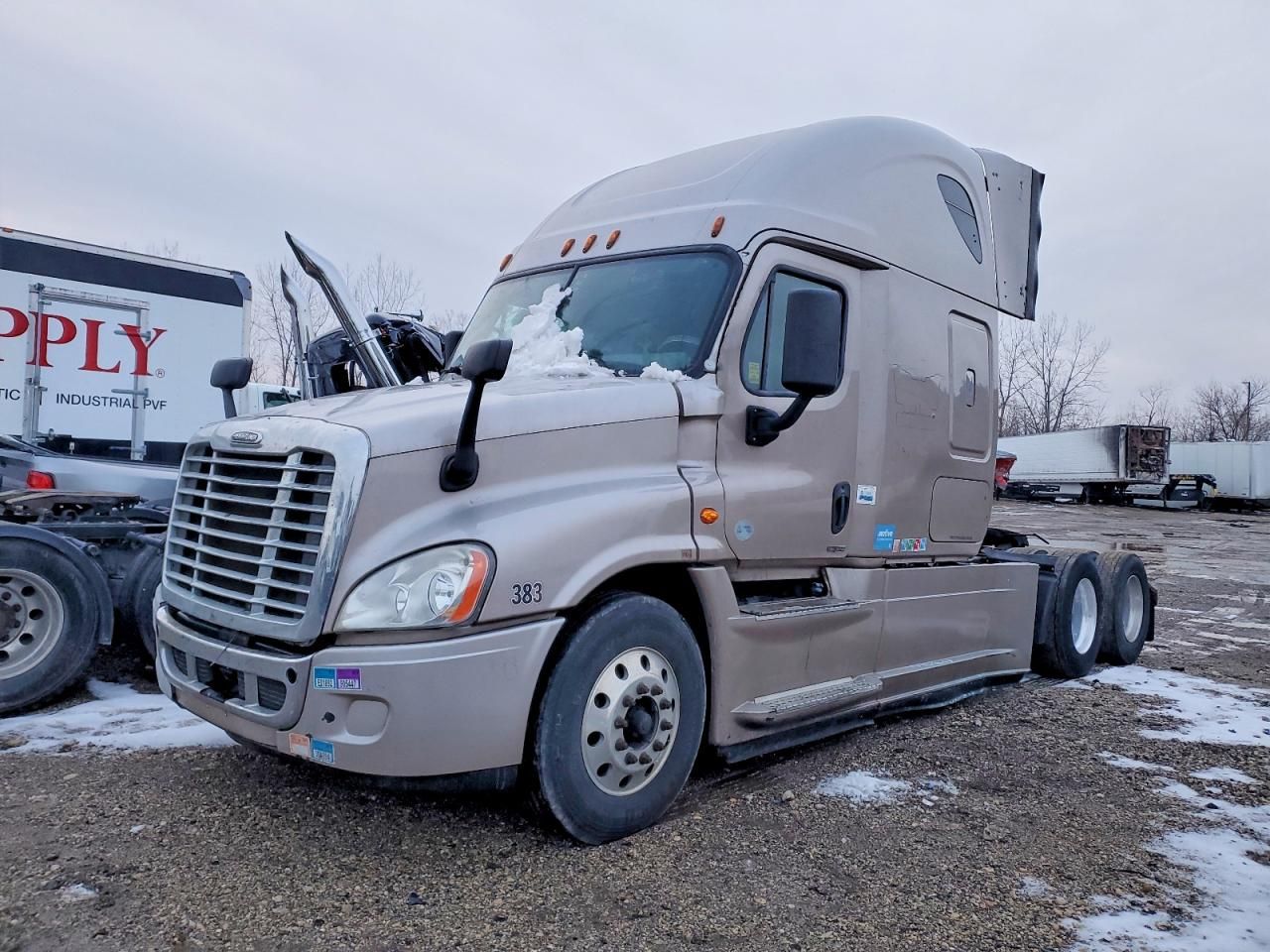 2016 Freightliner Cascadia 125 Semi Truck