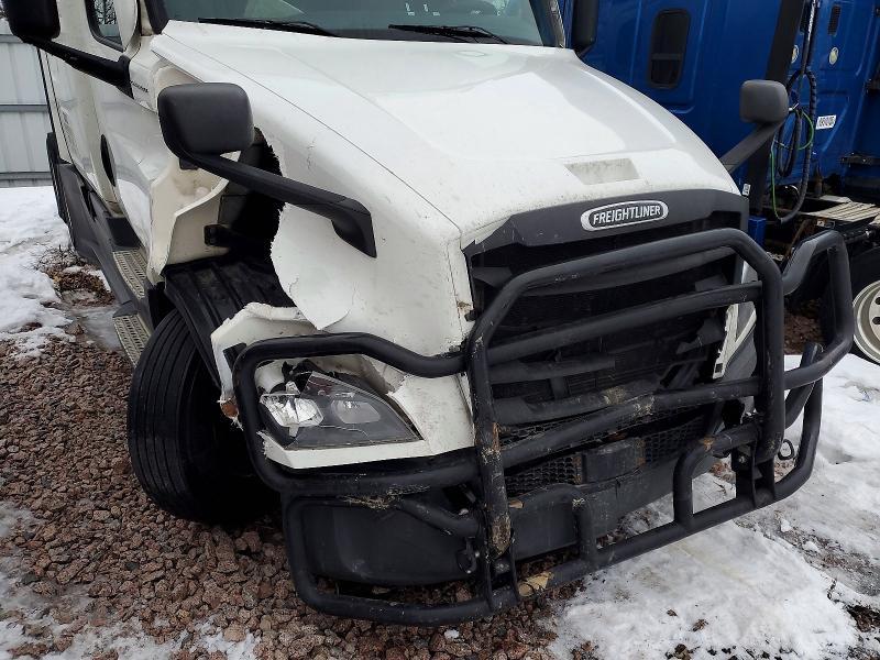 2022 Freigliner 2022 Freightliner Cascadia 126 Semi Truck