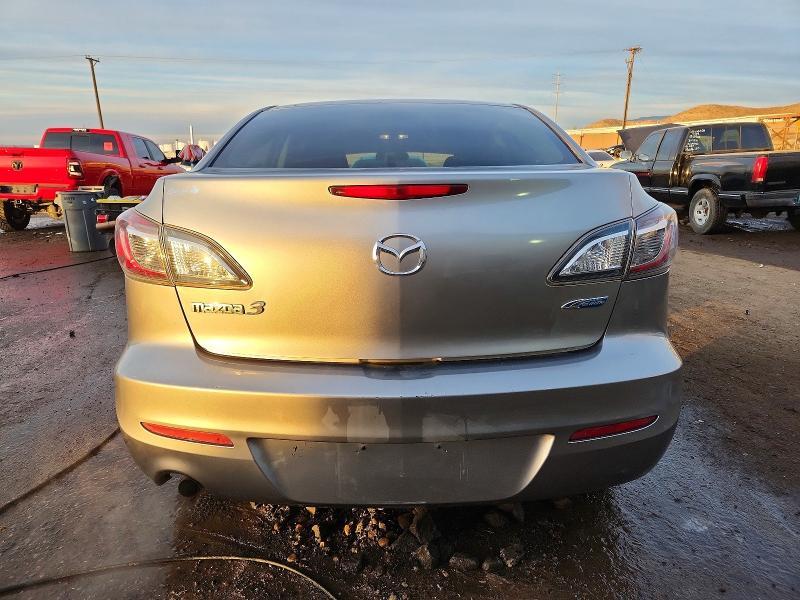 2013 Mazda 3 I