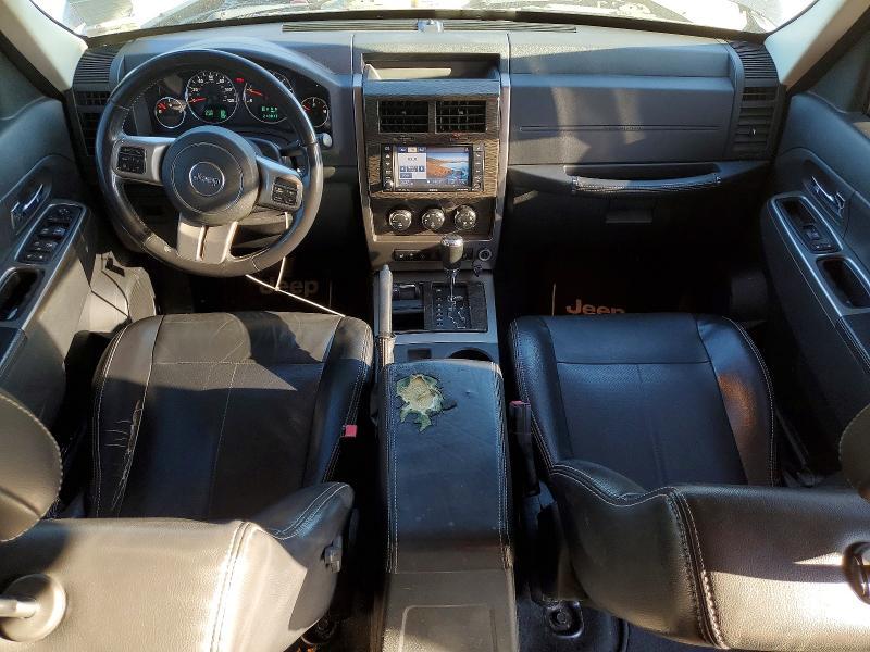 2012 Jeep Liberty jet