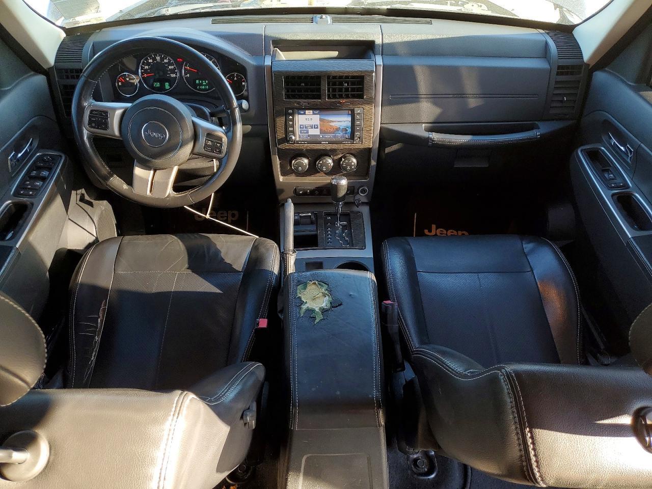 2012 Jeep Liberty jet