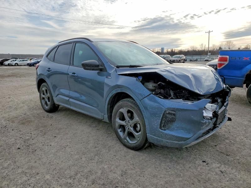2023 Ford Escape st Line