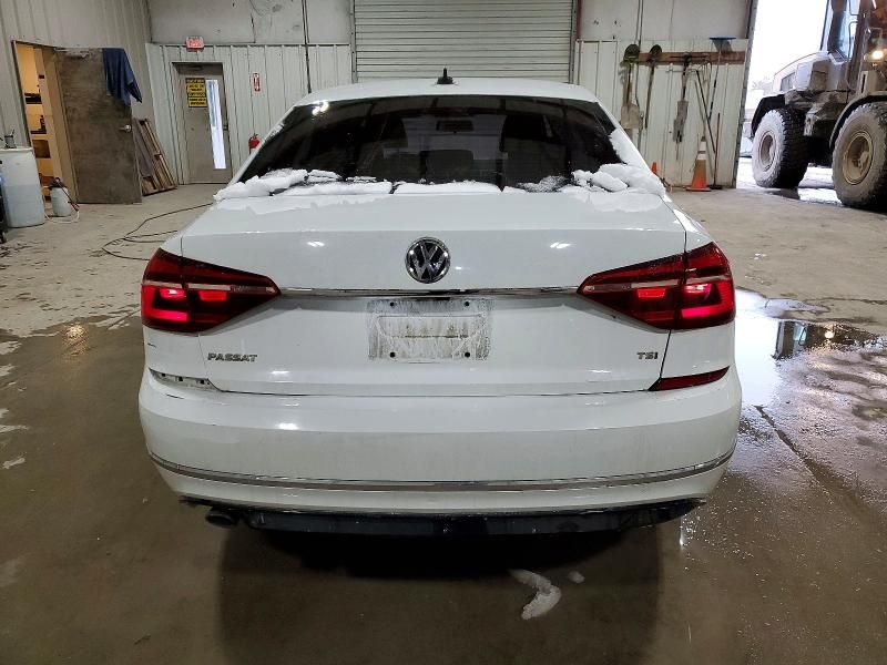 2017 Volkswagen Passat R-line