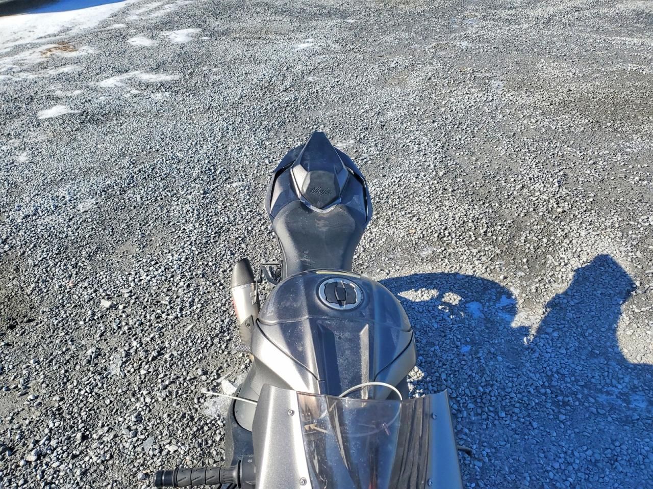 2025 Kawasaki ZX1002 T