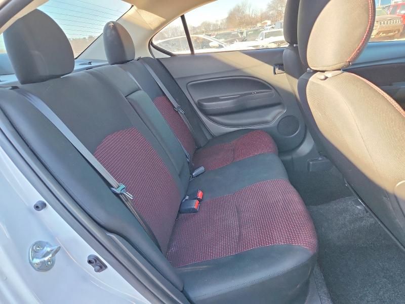 2024 Mitsubishi Mirage G4 es