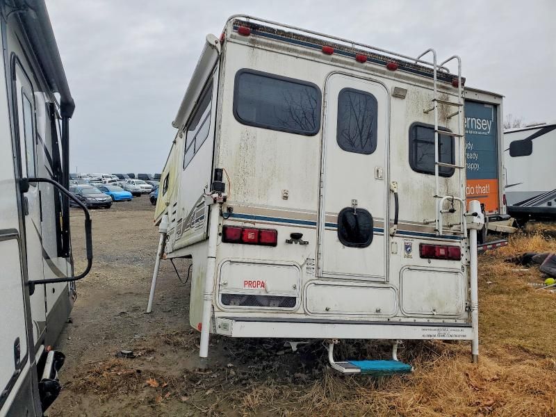 2004 Other 2004 'OTHER RV' Truck CAP