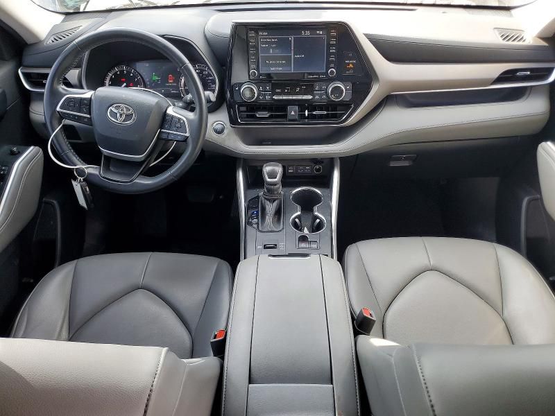 2022 Toyota Highlander xle