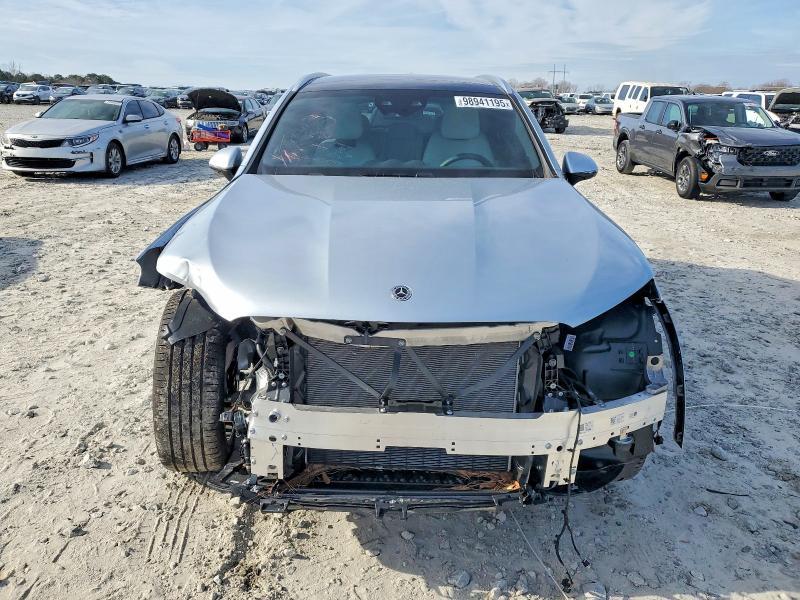 2025 Mercedes-Benz Glc 300