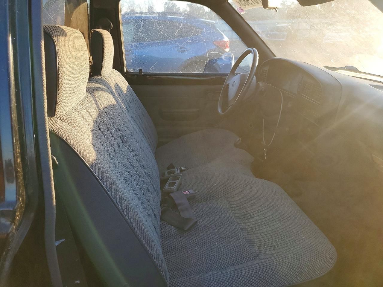 1994 Toyota Pickup 1/2 ton Short Wheelbase stb