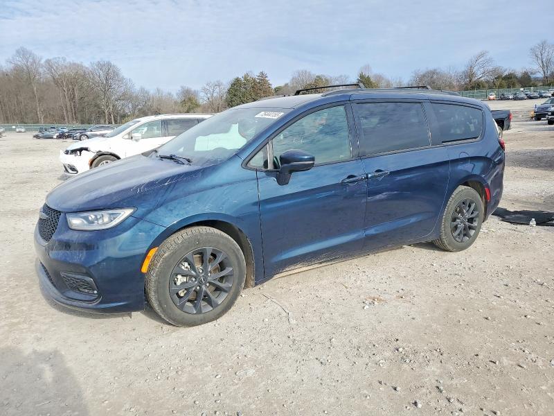 2021 Chrysler Pacifica Touring