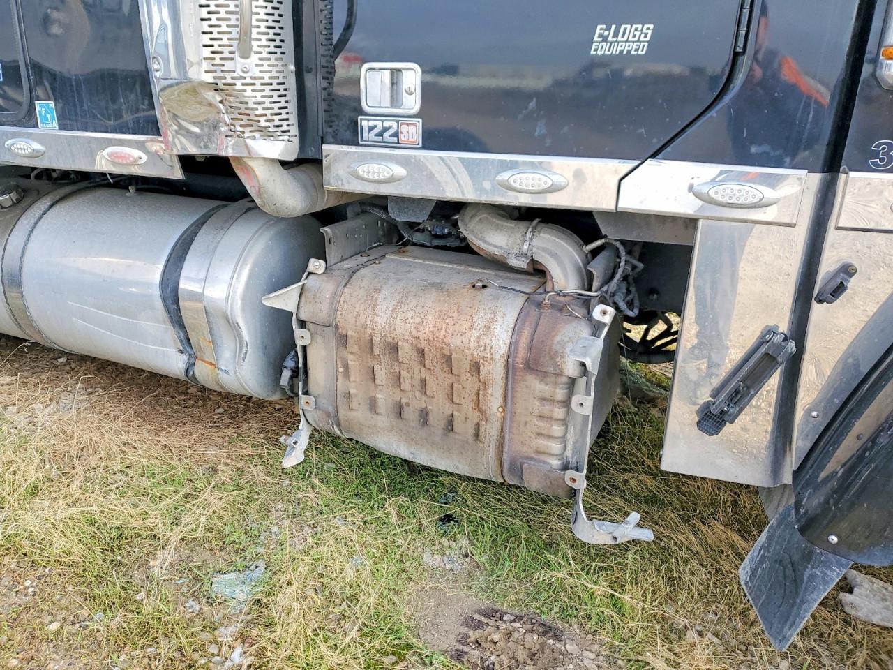 2020 Freigliner 2020 Freightliner 122SD Semi Truck