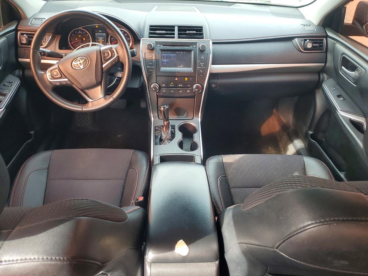 2017 Toyota Camry se