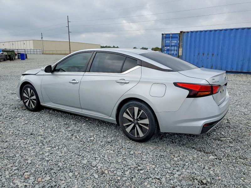 2022 Nissan Altima sv