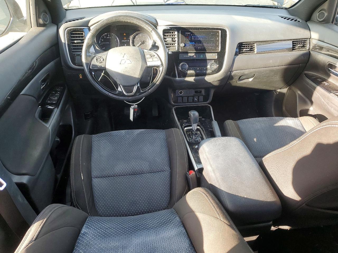 2018 Mitsubishi Outlander se