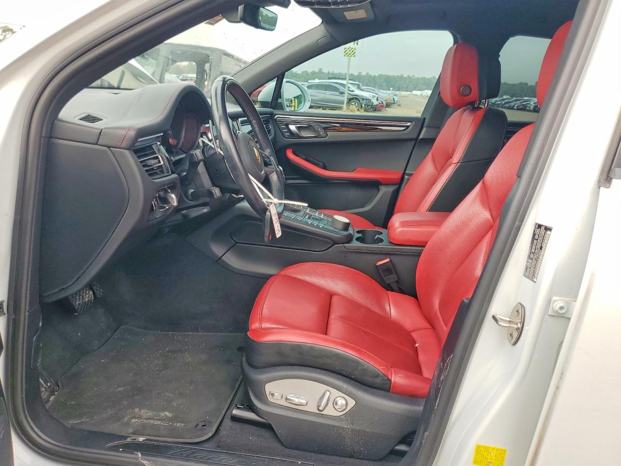 2021 Porsche Macan