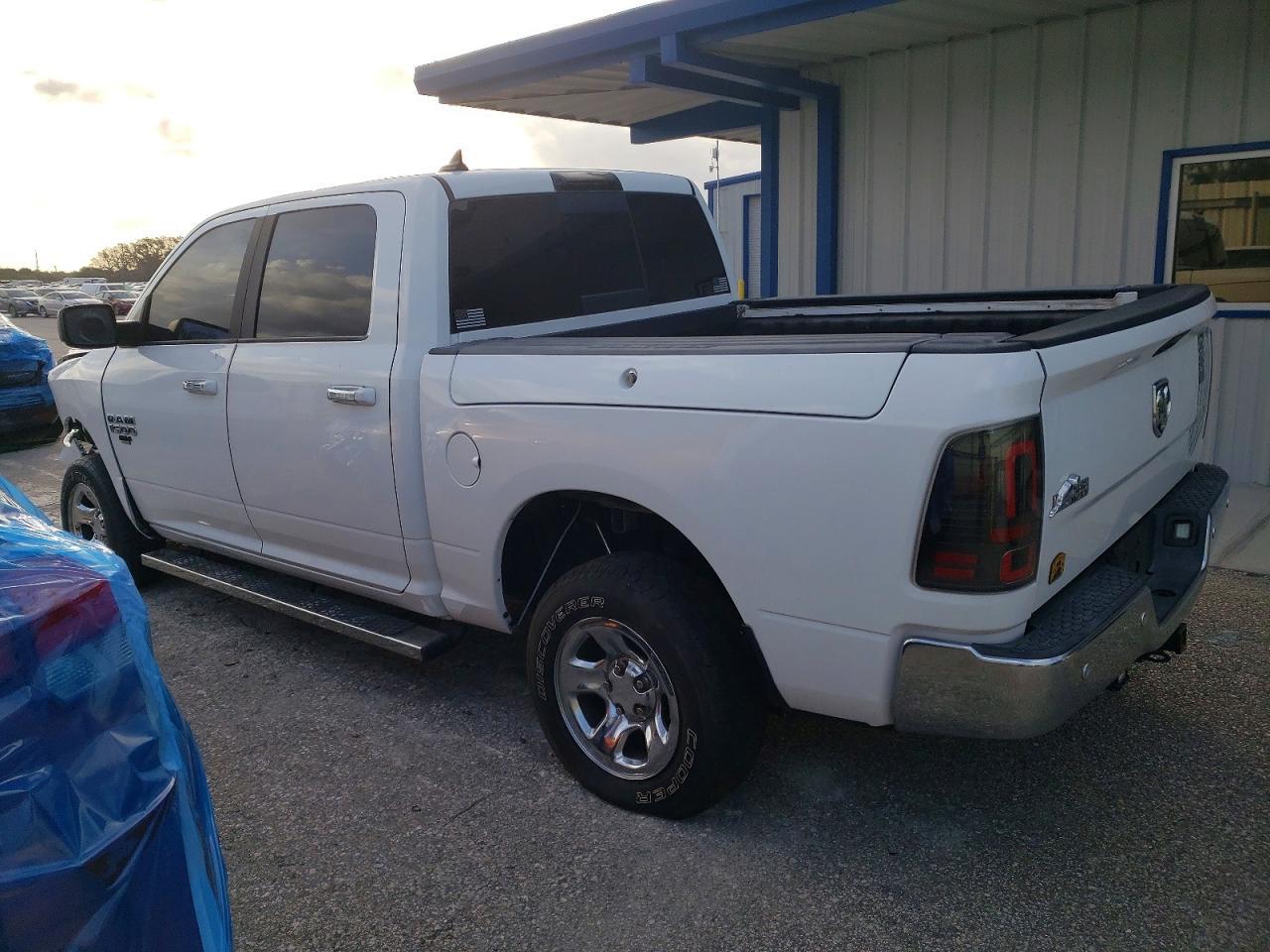 2016 Dodge Ram 1500 slt