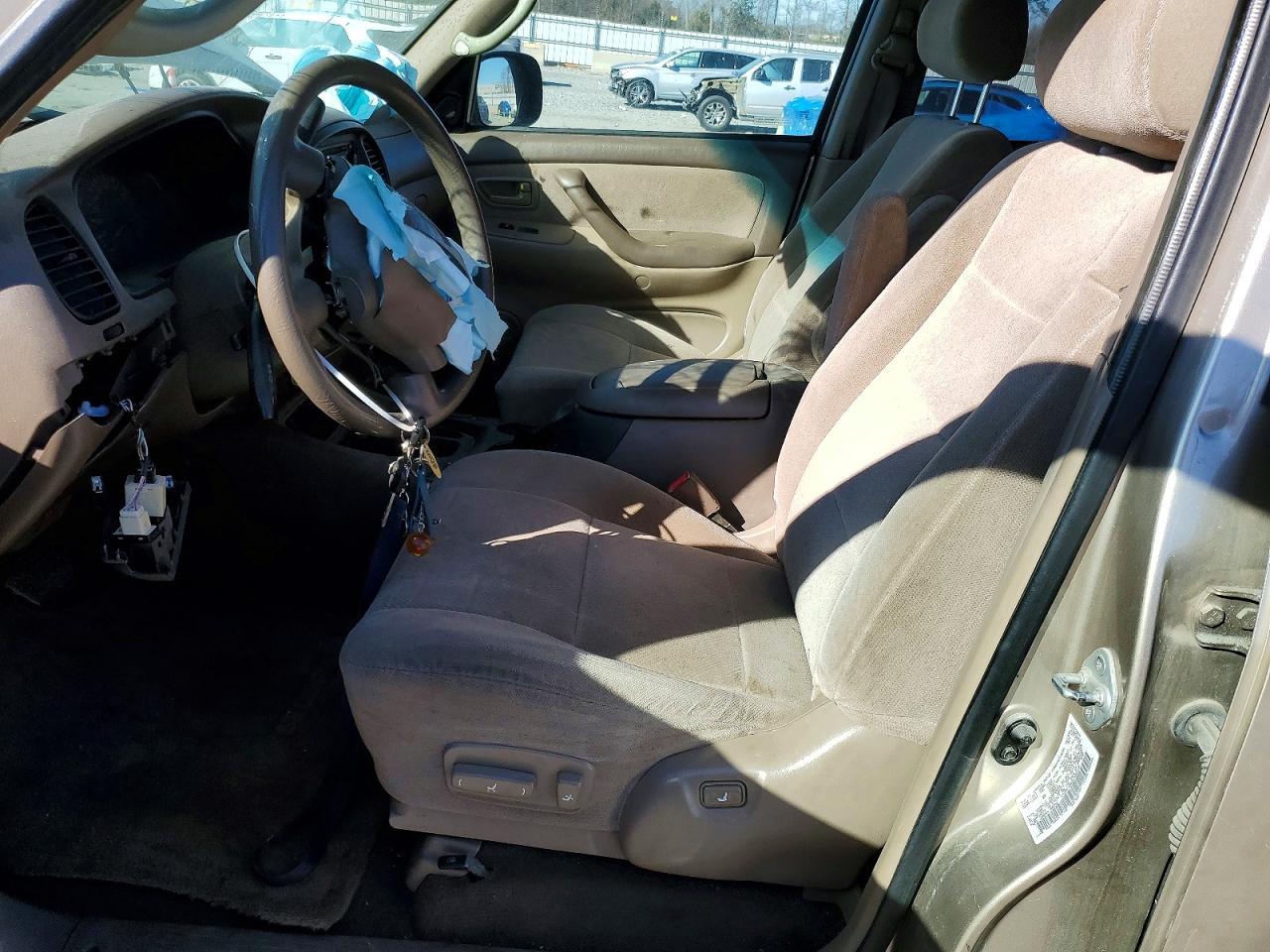 2002 Toyota Sequoia SR5