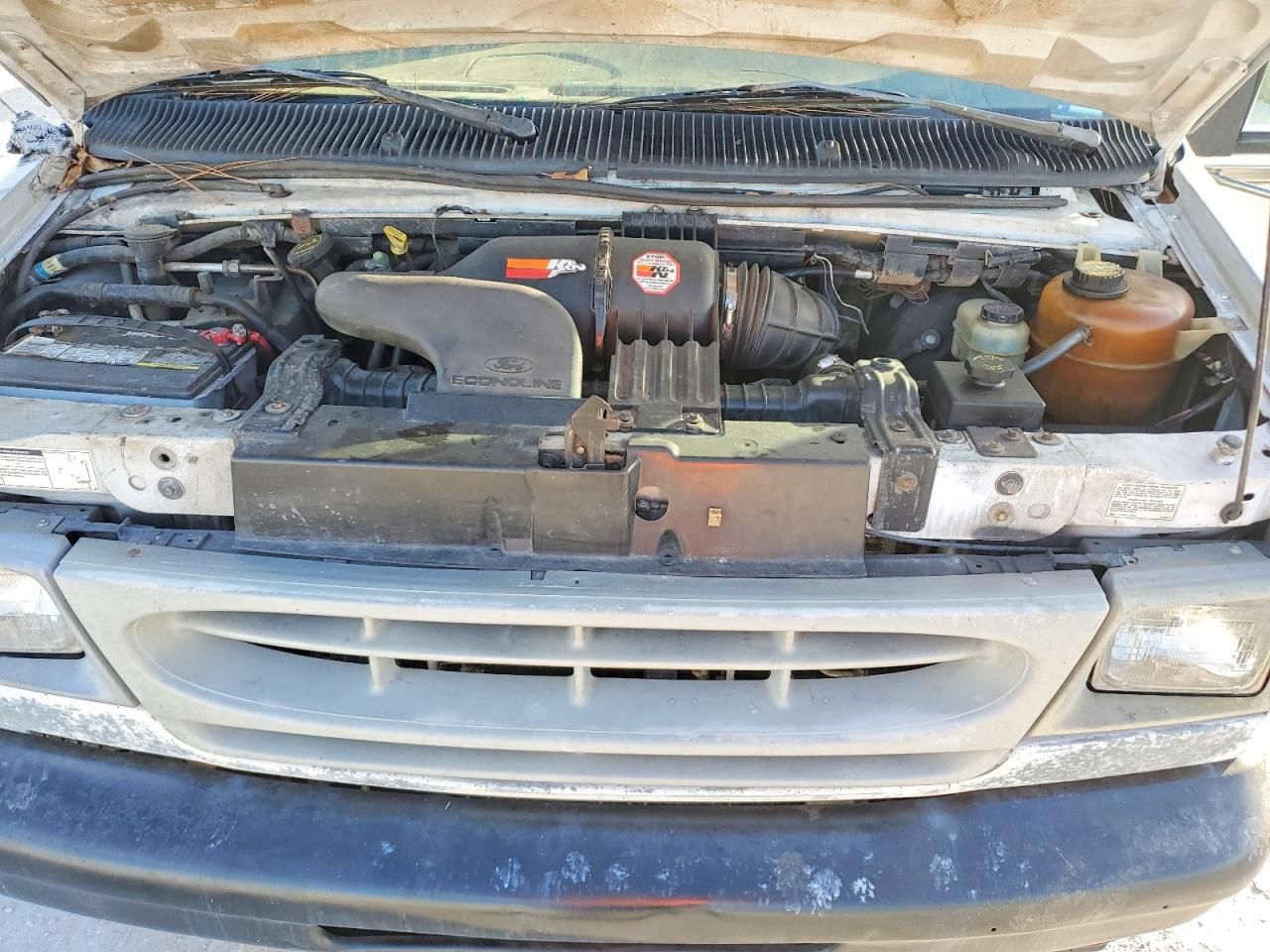 2001 Ford E350 BOX Truck