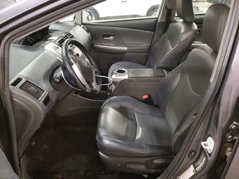 2013 Toyota Prius v