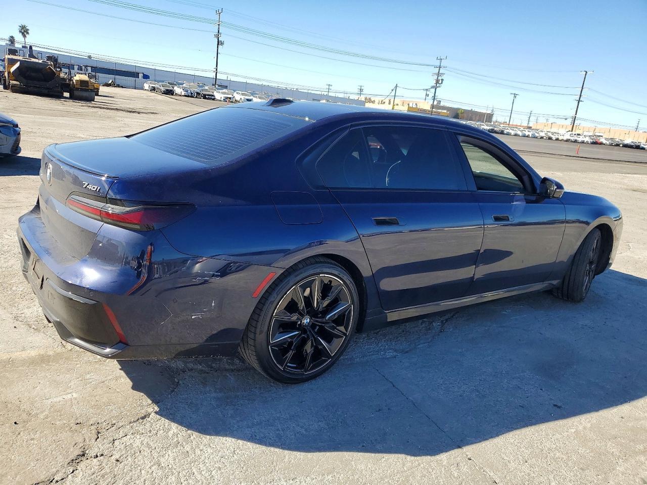 2024 BMW 740 i