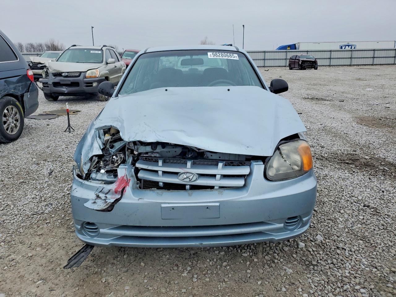 2005 Hyundai Accent gl