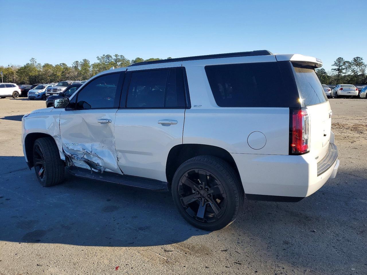 2020 GMC Yukon slt