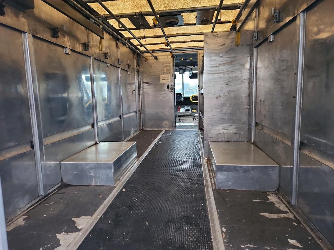 2006 Freightliner MT45 Chassis Delivery Truck