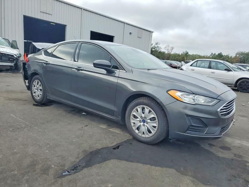 2019 Ford Fusion s