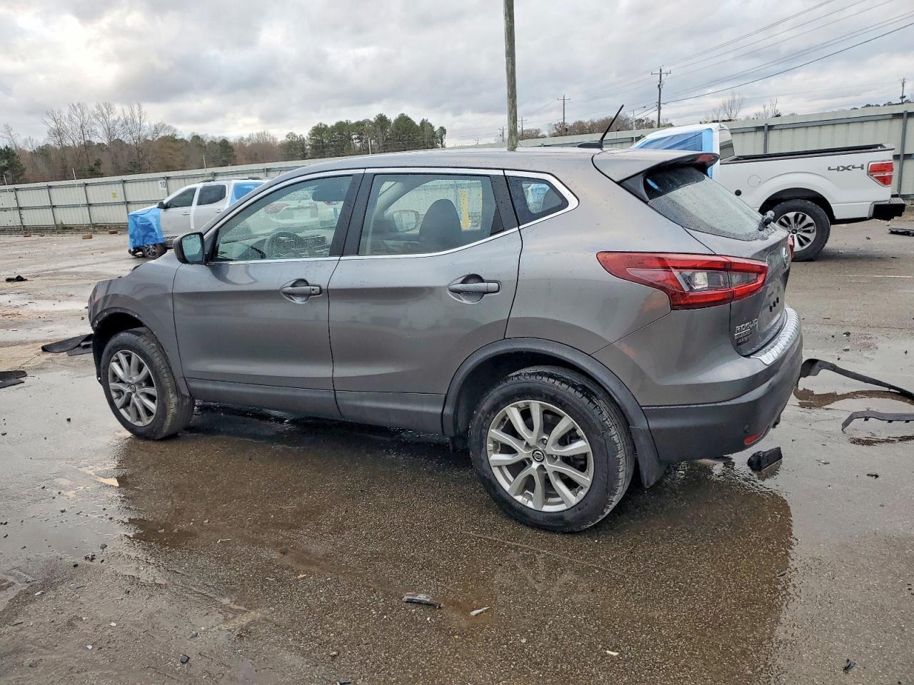 2020 Nissan Rogue Sport s