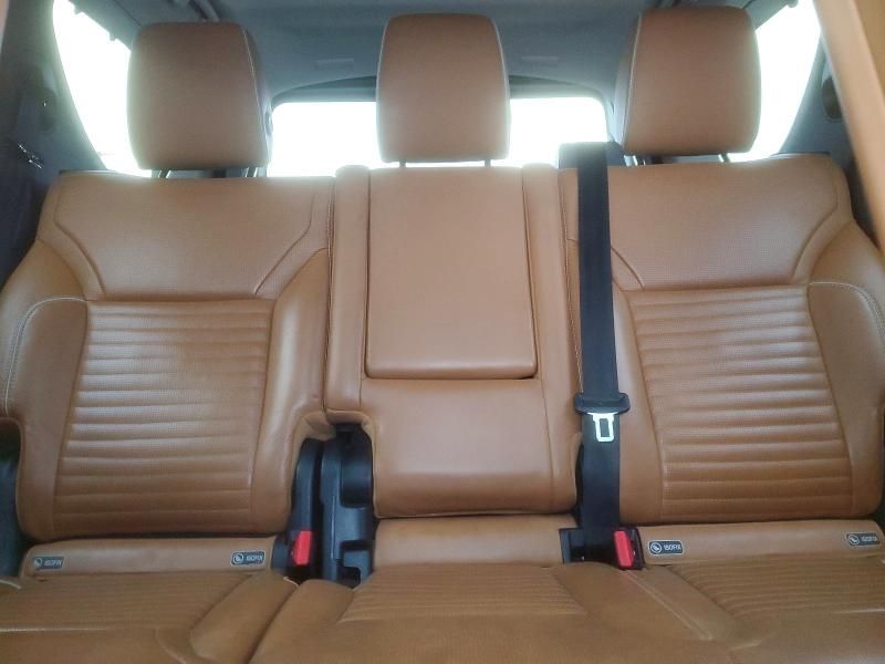 2017 Land Rover Discovery First Edition